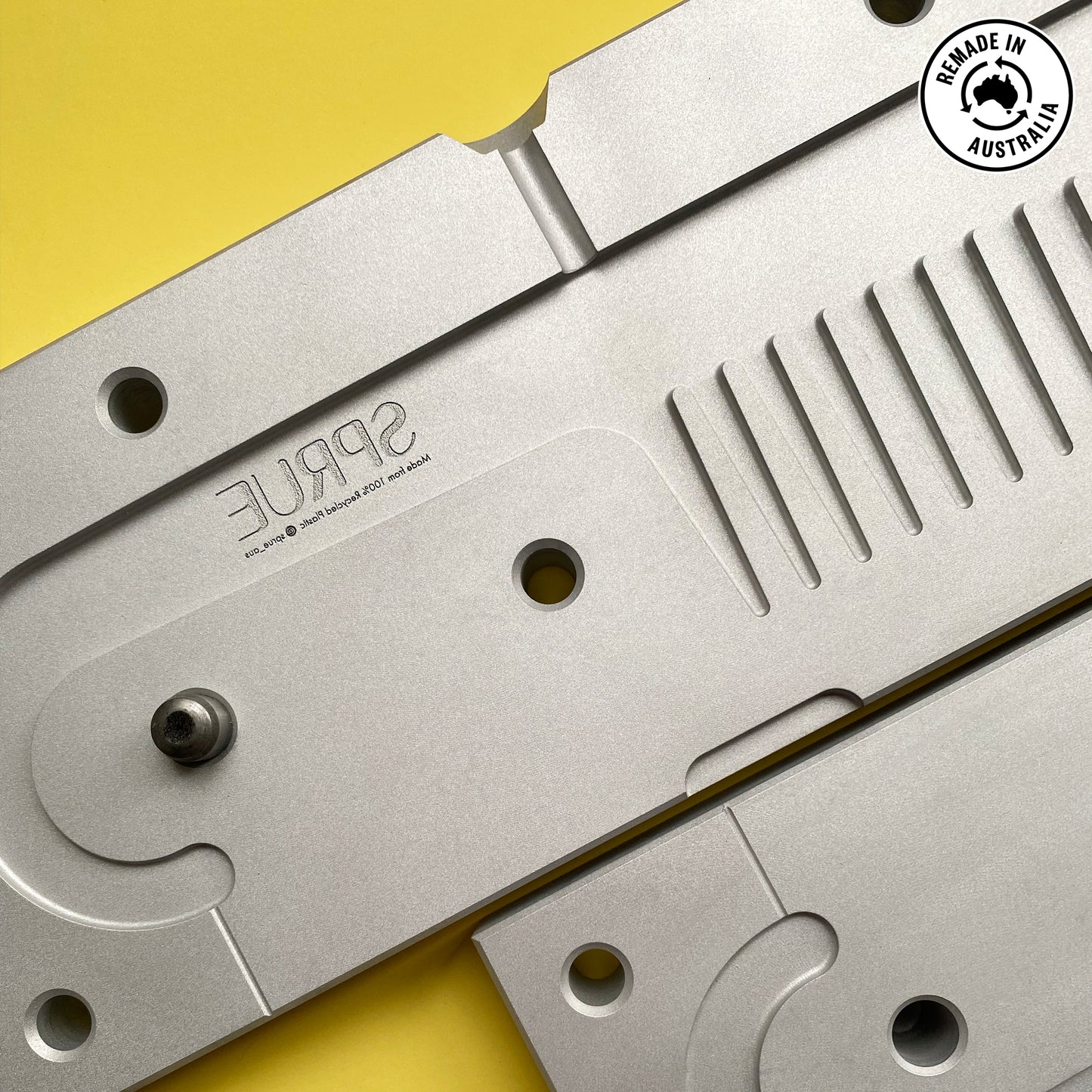 Detangling shower comb product mold for plastic recyclers