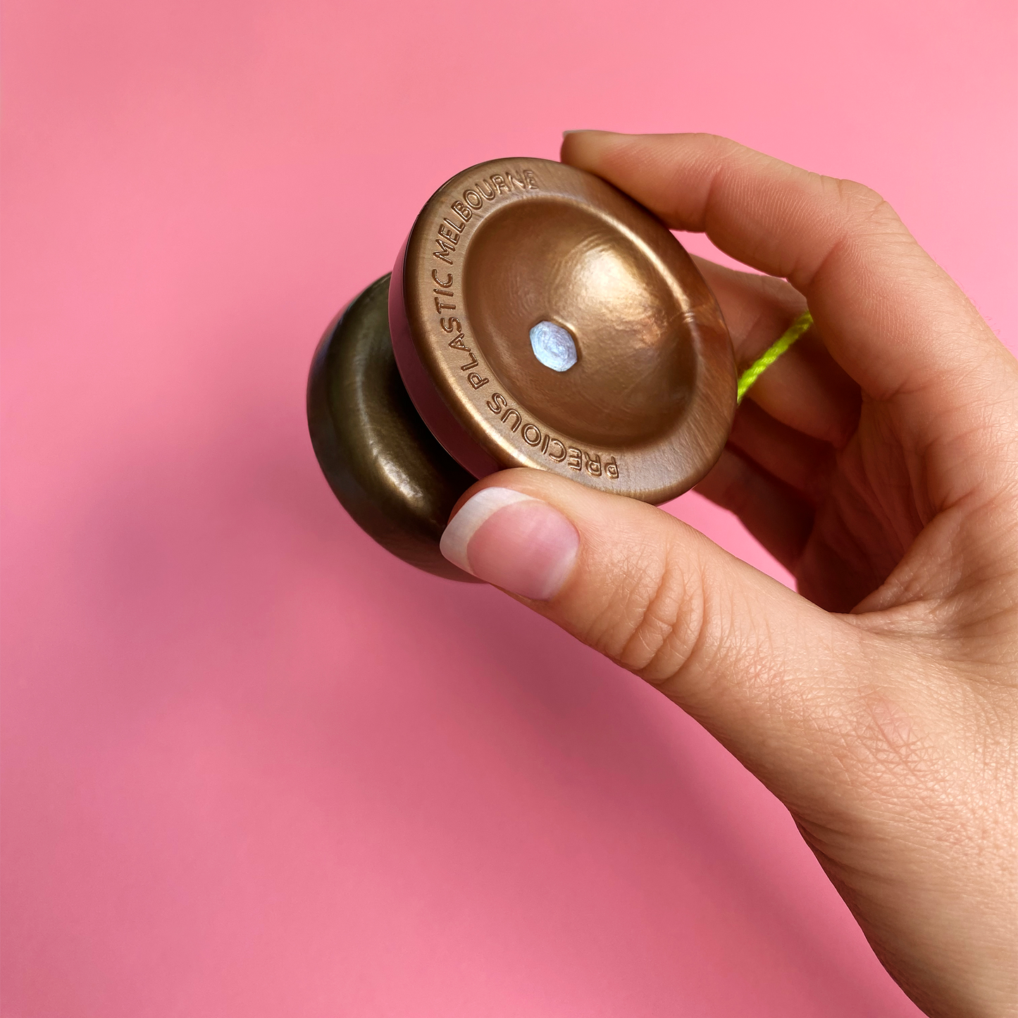 Make Epic Yo-Yos with Recycled Plastic! Precious Plastic Melbourne's Yo-Yo Mould uses Zephyr Bros. machinery.
