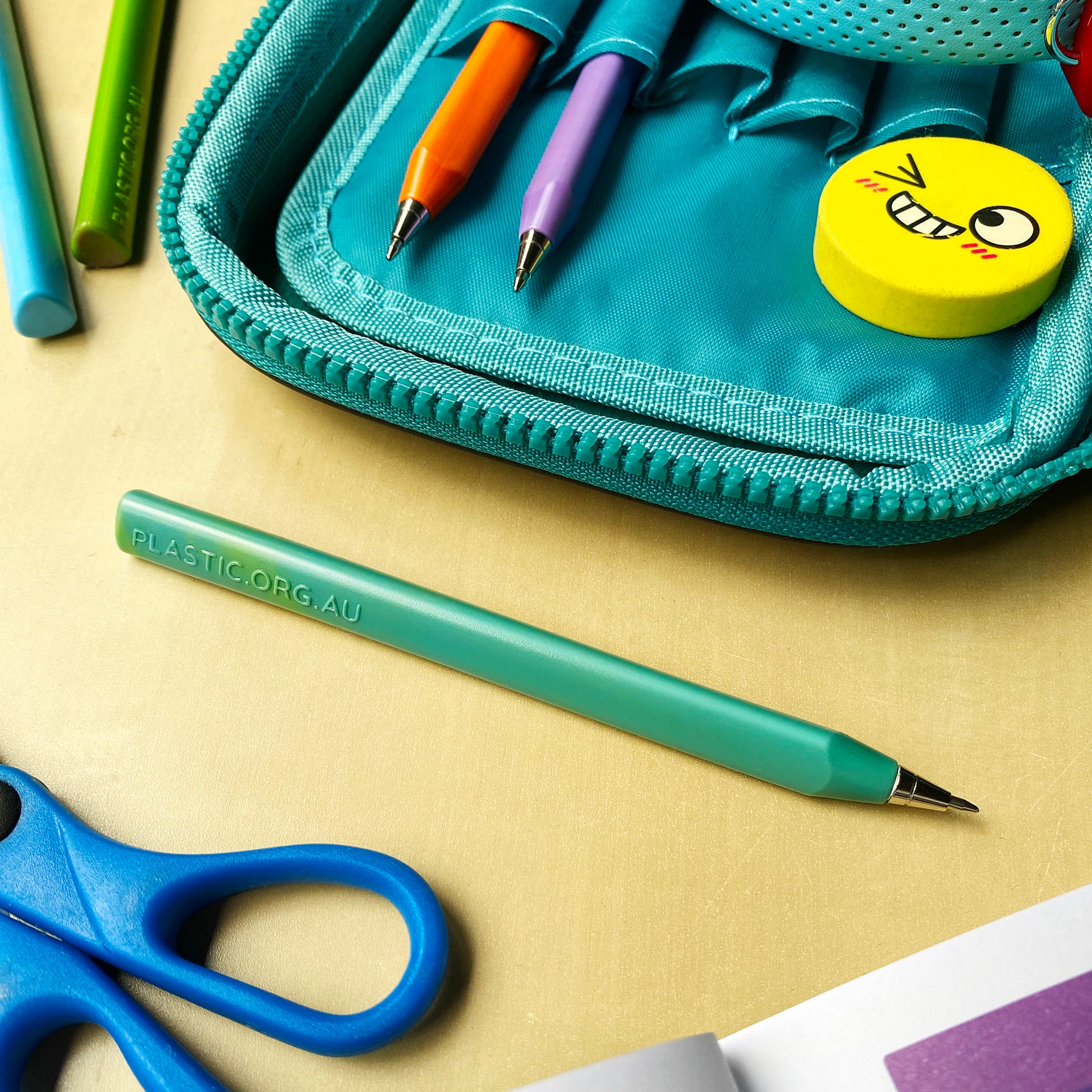 Triangle ballpoint pen made from 100% recycled plastics | Precious Plastic Melbourne, Australia