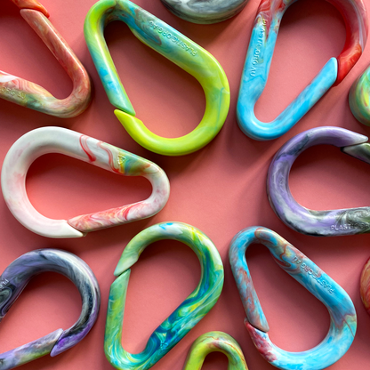 Chunky carabiner product nold | Zephyr Bros