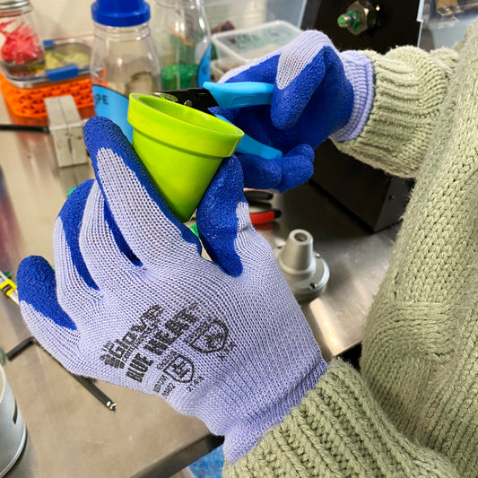 Heat proof gloves for use with plastic recycling equipment