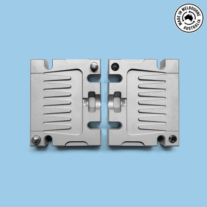 Pocket comb mould for producing recycled plastic products