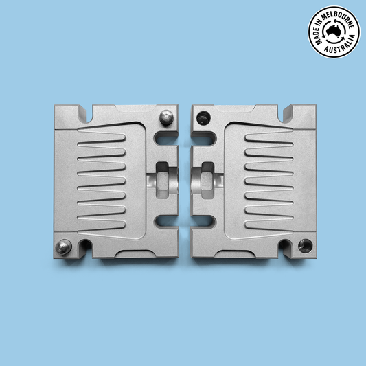 Pocket comb mould for producing recycled plastic products
